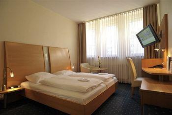 Heikotel - Am Stadtpark 3* Гамбург